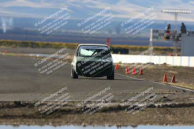 media/Nov-16-2025-CalClub SCCA (Sun) [[2975c16dfc]]/Group 6/Turn 1/